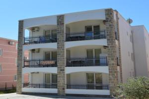 Apartment Folic Sutomore, Bar