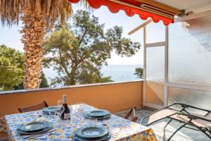 GuestHost - Bright Seaview Apartment in, Sanremo