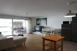 Appartement T3 66 m2 residence L'univers centre-ville 2 chambres garage et terrasse Apartments, Aix-les-Bains