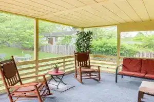3 Mi to Dtwn Duplex with Spacious Yard! Guest house, Asheville