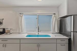 Stylish Apt in Walker's Point Apartments, Milwaukee