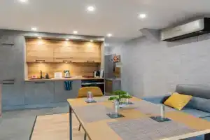 Urban Five #4 - Stylish One-bedroom apartments with Kitchen & Parking, Veliko Tarnovo