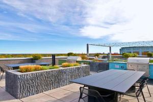 Spacious Apartment with Top-Tier Amenities, Arlington