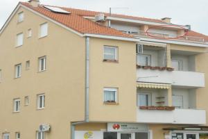 Apartments with parking space, Kastela - 24469, Kastel Stari