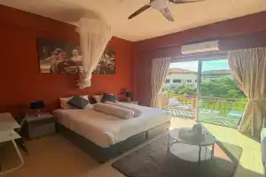 Alura Guesthouse, Kata