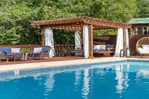 Lake Shore Landing - For 20 Guest house, Branson