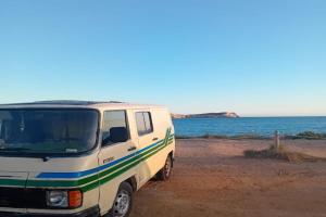 Vintage Camper Van Explore Driving Mallorca - full equip, Cala Mayor