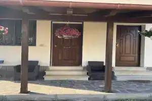 Paola's House, Fiumicino