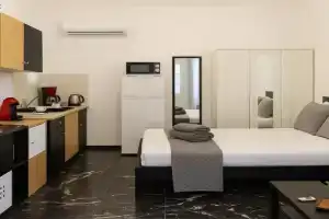 Κatholikis Room, Kremasti
