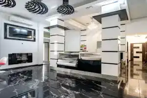Hotel No 9, Odessa