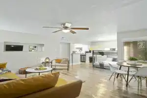 Spacious and Stylish Apartment right by AT&T Stadium!, Arlington