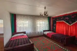 MOUNTAIN-Lake TREVELER Guest house, Bokonbayevo