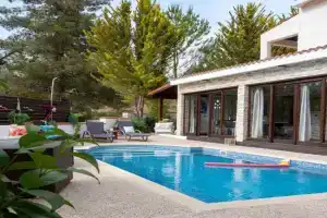 Villa Althea, Pool, Mountain Views, BBQ ,Patio in Laneia, Lania