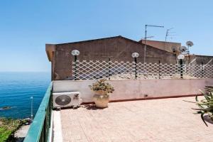 Terrazza da sogno sul mare Apartments, Aci Trezza