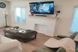 sofi intuit cozy home free parking queen beds Apartments, Los Angeles
