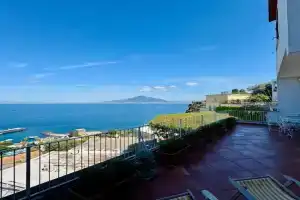 YourHome - Villa Ayala, Vico Equense