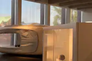 Nachts allein im Museum - Indoor Cube Guest house, Luneburg