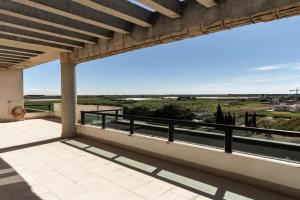 GuestHost - Attic Apartment with View in, Trani