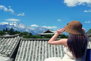 Yiyuan Snow Mountain View Historical Naxi House - Old Town Mufu Branch - English service and tour arrangement, Lijiang