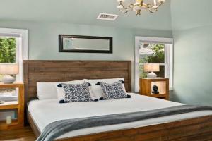 Updated Downtown home next to NAU Guest house, Flagstaff