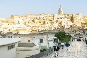 GuestHost - White Stones Rooms, Matera