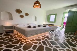 ZIMARAKI Houses, Folegandros Town