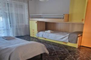 Cristal Appartament Apartments, Brindisi