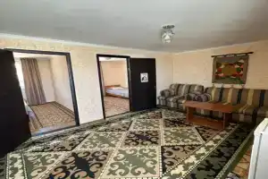 Kiparis Guest house, Cholpon-Ata
