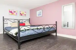 Stylish Getaway for 5 Apartments, Ottawa