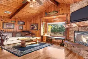 The Cabin at Rock Canyon Guest house, Branson
