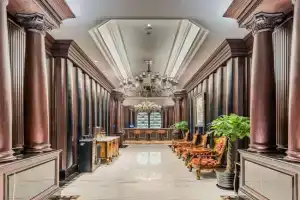Eastern Paris Girls' Youth Hotel, Shanghai