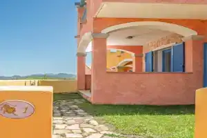LEONE FLAT I 15' Palau, 30' Porto Cervo & FREE Parking Apartments, Porto Pozzo
