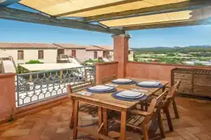 LEONE FLAT V 15' Palau, 30' Porto Cervo & PRIVATE GARDEN Apartments, Porto Pozzo