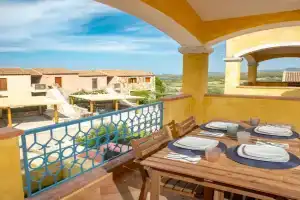 LEONE FLAT VI 15' Palau, 30' Porto Cervo & PRIVATE TERRACE Apartments, Porto Pozzo