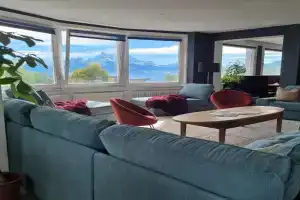 Vermont Hub for Offsites, Retreats & Small Groups Bookings in Alps Mini-hotel, Leysin