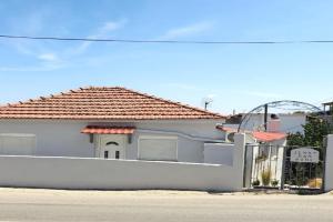 Jenny Sam renovated house for 5 near center and be, Skiathos Town