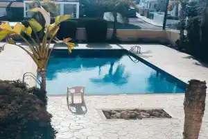 3 Bedroom Affordable Apartment in with Communal Pool, Oroklini