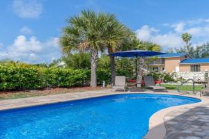 Adventures in Paradise - Waterfront Pool Home, 26' Dock Guest house, Marathon