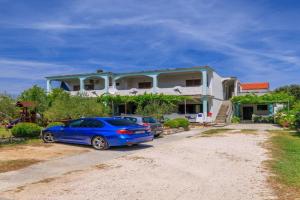Apartment M&M, Lopar