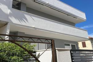 Apartments with WiFi, Kastela - 24379, Kastel Stari