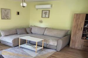 Tiny home in nature two hearts Guest house, Ulcinj