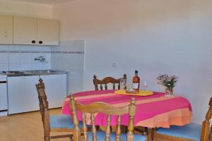 Apartments Jug - Comfort Studio Apartment with Balcony, Lopar