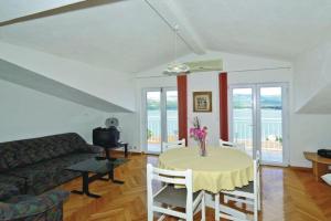 Apartments Halilovi - Two Bedroom Apartment 3, Trogir