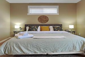 Mins to Downtown & Raceway Rookwood Retreat 1 Guest house, Indianapolis