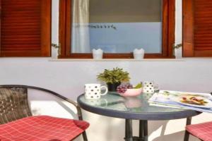 Apartments Nina - Two Bedroom Apartment with Balcony A1, Vinisce