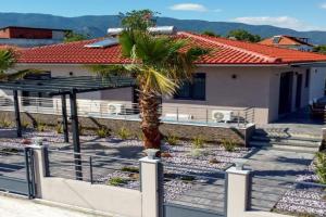 Thracian Villas, Nea Vrasna