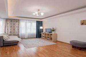 Parizh priglashaet Apartments, Almaty