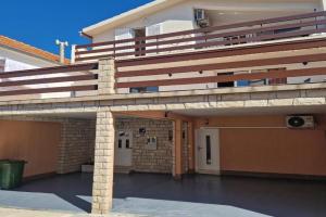 Apartman Prgin, Primosten