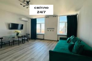 3h kimnatni apartamenti na Franka 1, Chernovtsy