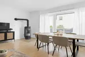 Frankfurt, PS4, Balkon, 6P Apartments, Hanau